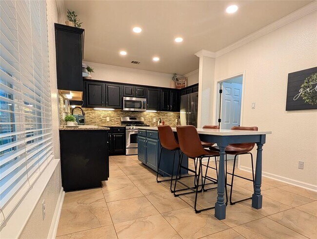 Building Photo - 14504 Templemore Cove