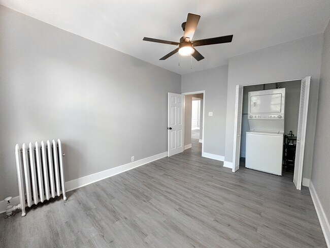 Building Photo - 6207 N Winthrop Ave