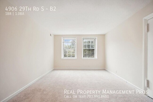 Building Photo - 4906 29th Rd S