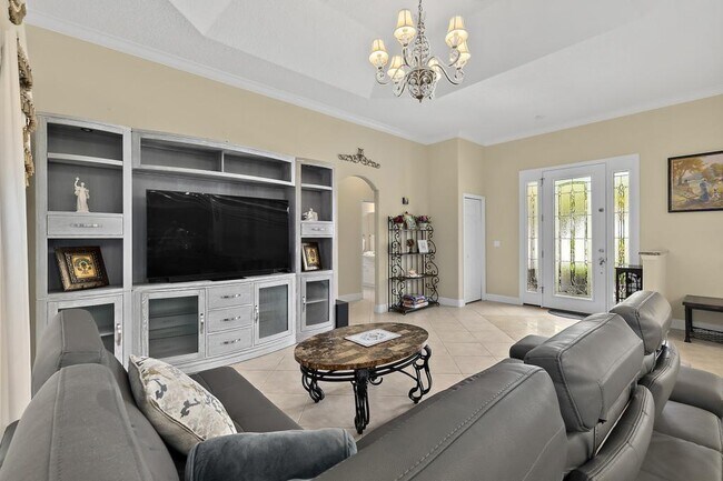 Building Photo - 7 Edgemont Pl