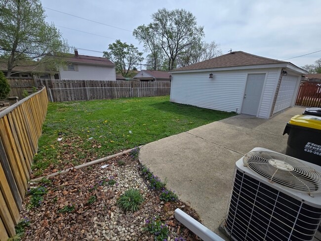 Building Photo - 6024 Birmingham St