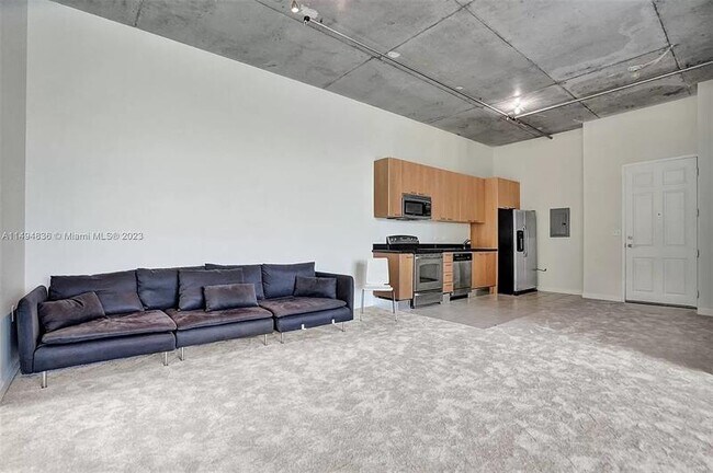 Building Photo - 2100 Van Buren St