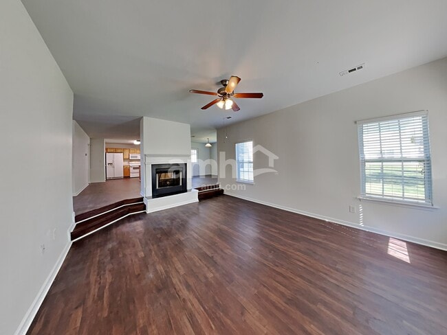 Building Photo - 108 Dunnell Rd