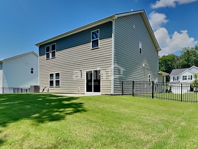 Building Photo - 5964 Hagar Vly Dr