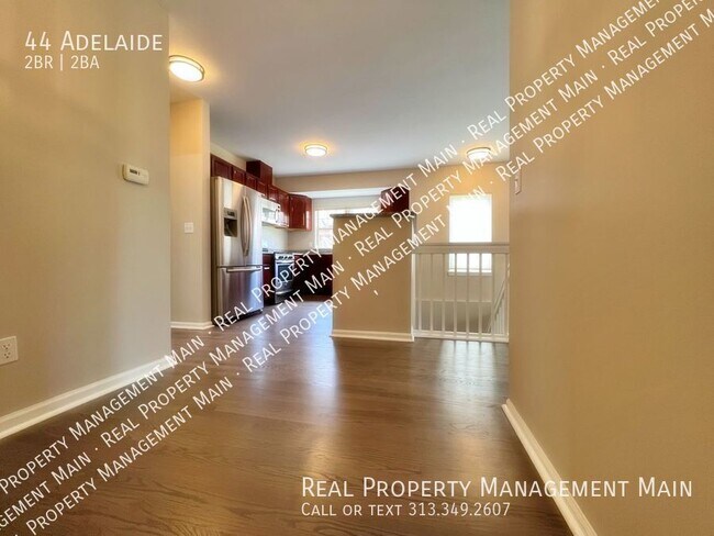 Building Photo - 44 Adelaide-