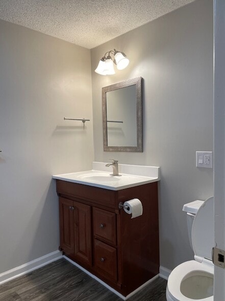 Bathroom - 521 Benton Blvd