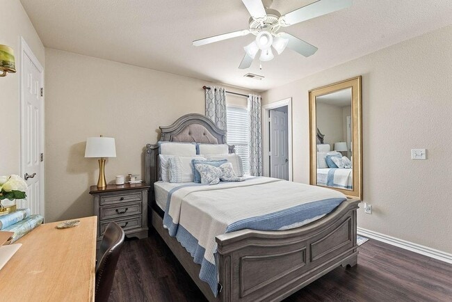 Building Photo - 3409 SW Picasso Blvd