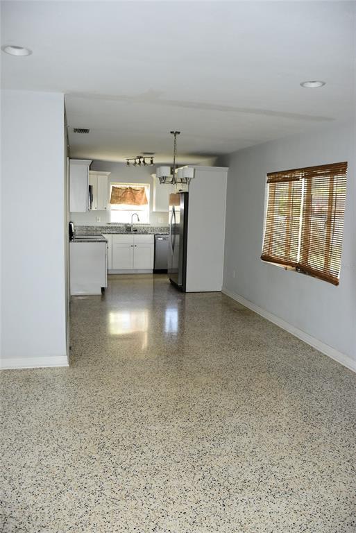 Building Photo - 263 Blossom Ln