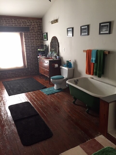 Bathroom - 11 Spruce St