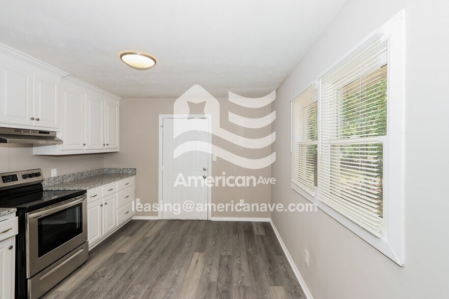 Building Photo - 3266 Lancing Ln