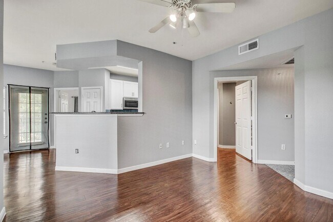 Building Photo - 2320 Gracy Farms Ln