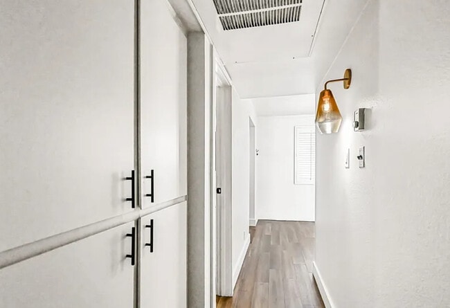 Building Photo - Maya's Condominiums