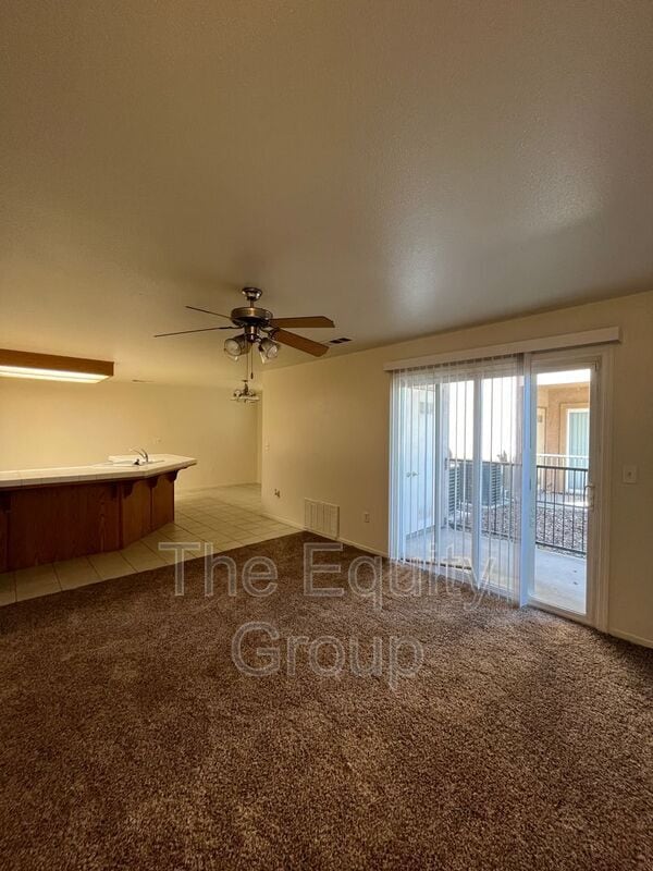 Building Photo - 2530 W Oriole Ave