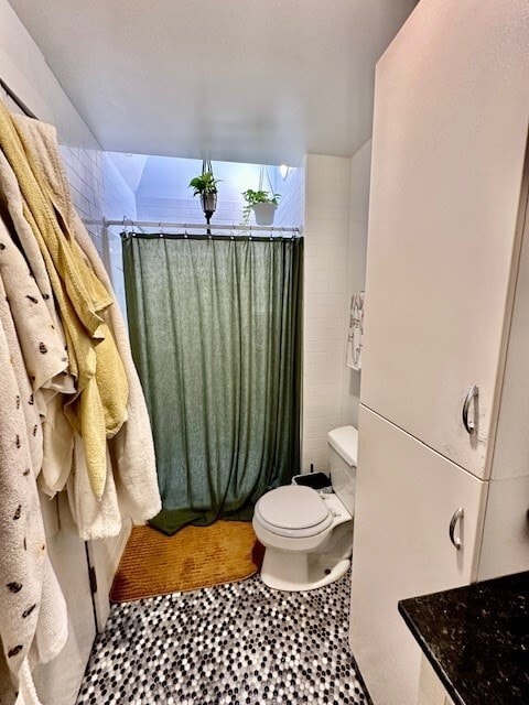 Building Photo - 144 Robbins St