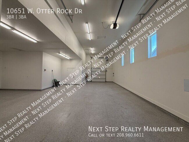 Building Photo - 10651 W Otter Rock Dr