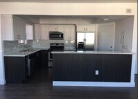 Building Photo - 1301 NE Miami Gardens Dr