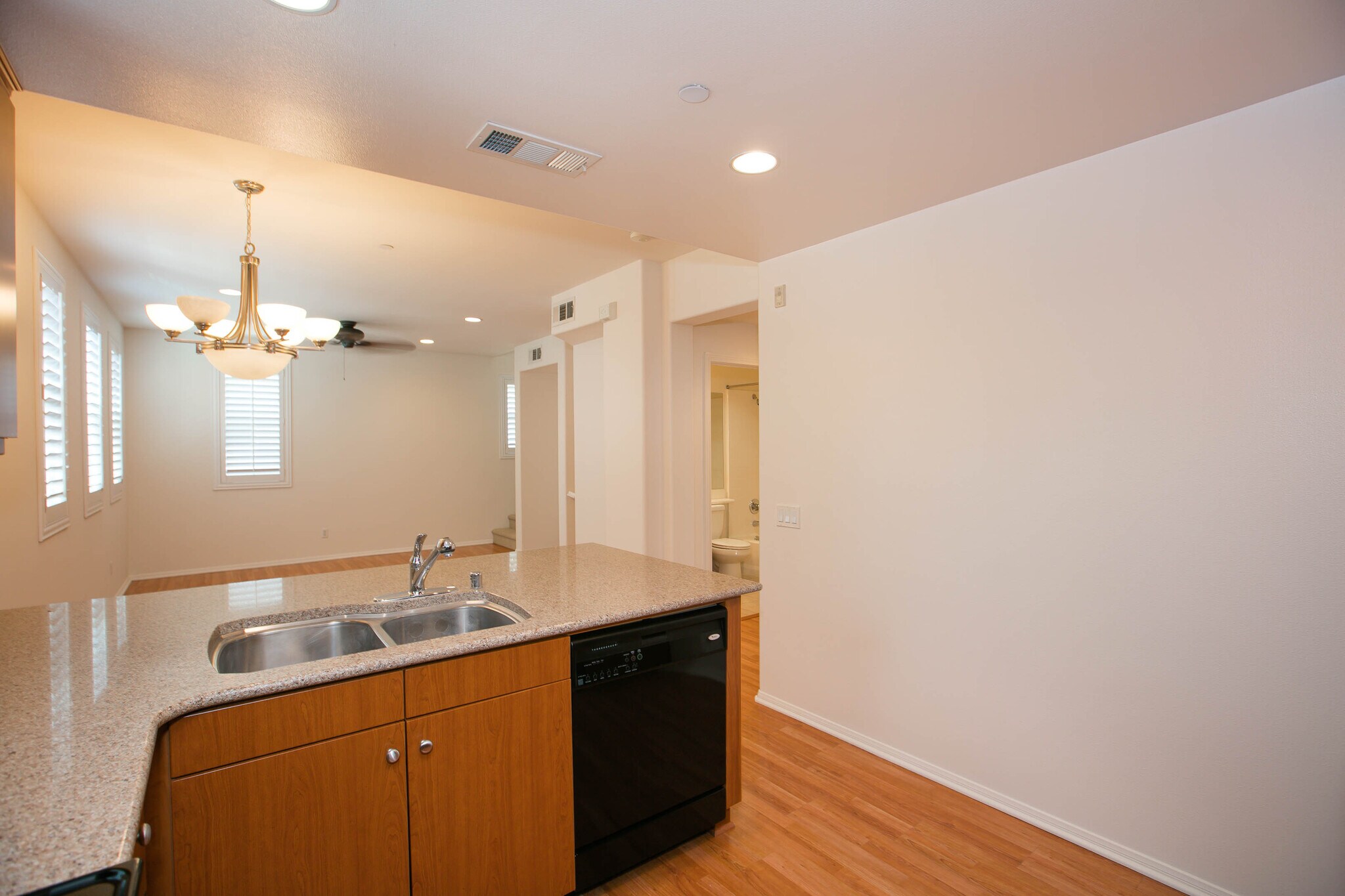 Building Photo - 720 S San Fernando Blvd