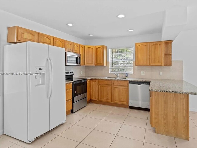 Building Photo - 23170 Floralwood Ln