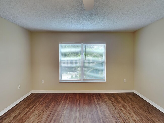 Building Photo - 3275 Hunters Chase Loop