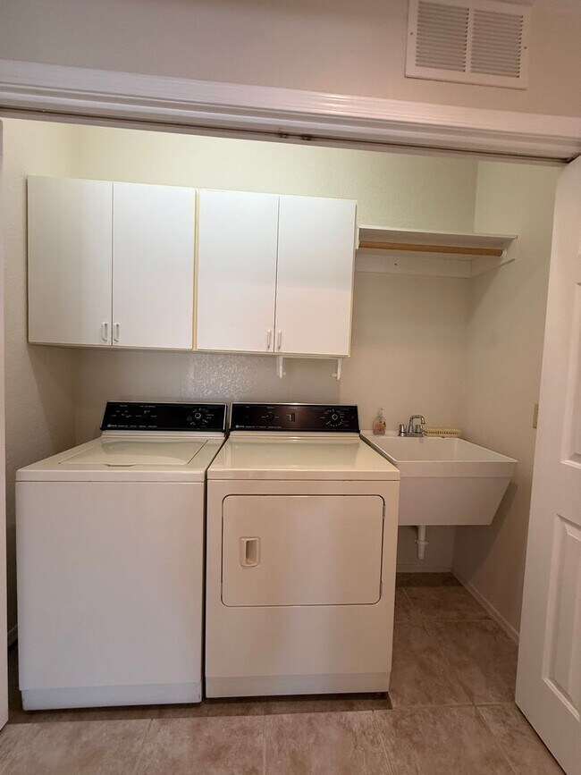 Building Photo - Pending - Long term