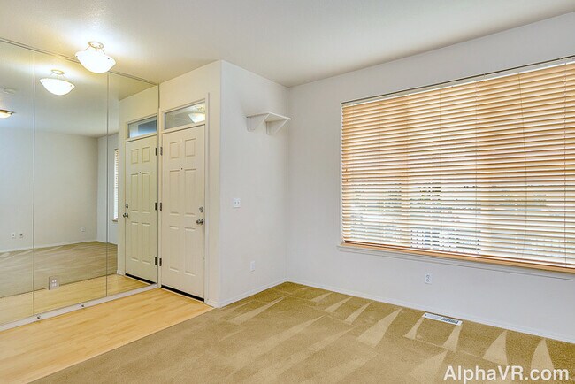 Building Photo - Charming 3 Bedroom | 2.5 Bathroom Townhome | Arbor Station Community | HOA Clubhouse | Pool | Hig...
