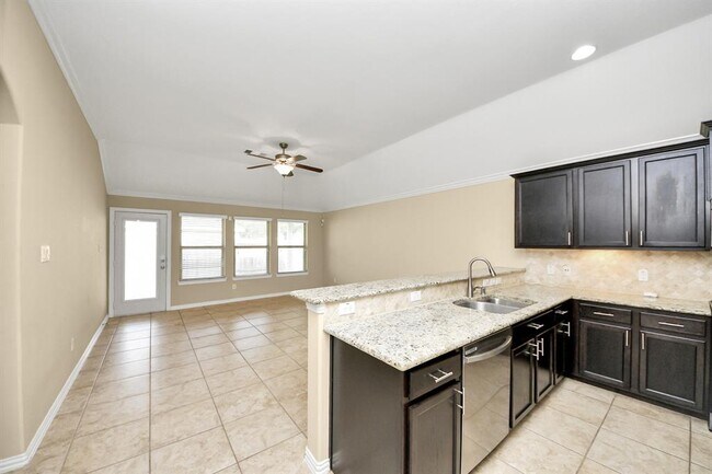 Building Photo - 2439 Dark Elm Dr
