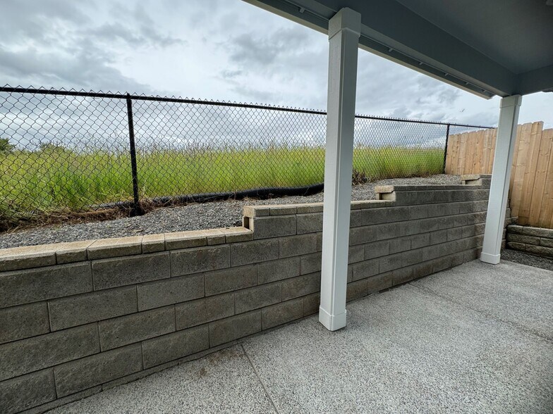 Building Photo - 6926 N Madison Cir