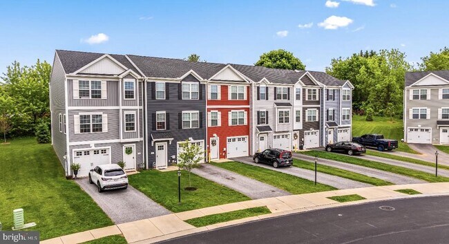 Building Photo - 326 Cadbury Dr