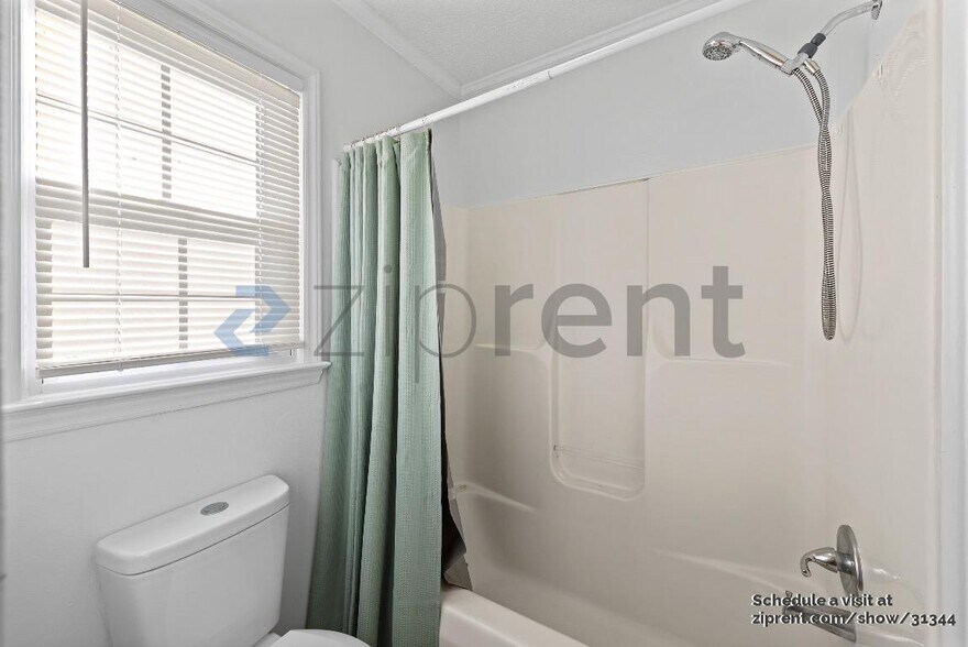 Building Photo - 2502 Foxworth Dr