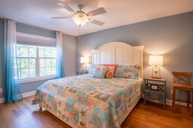 Building Photo - 4502 E Oak Island Dr