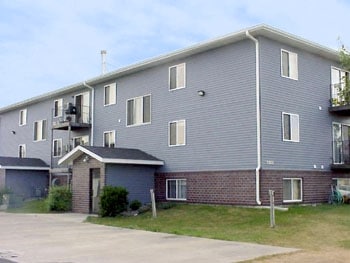 Building Photo - Cedarwood Apartments