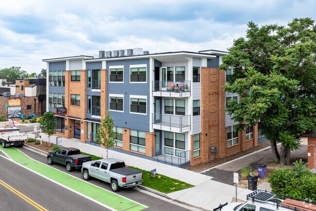 Building Photo - 29X