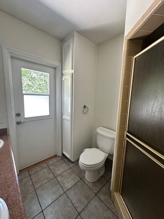 Building Photo - A True Gem in One of the Most Sought-After...