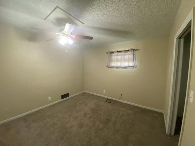 Bedroom - 2202 Grinnell Dr