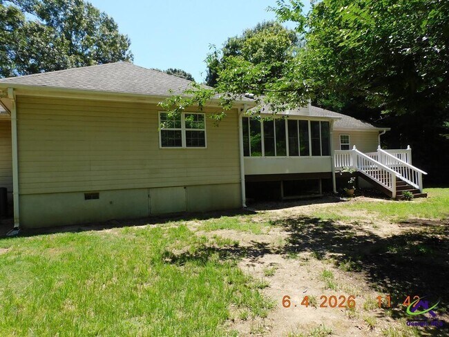 Building Photo - 112 Charleston Ct