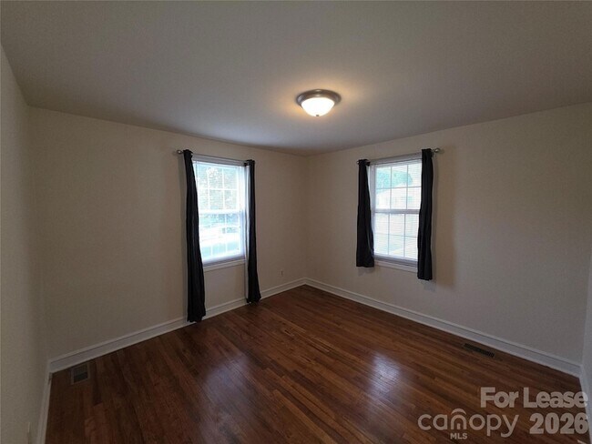 Building Photo - 356 Melbourne Ct