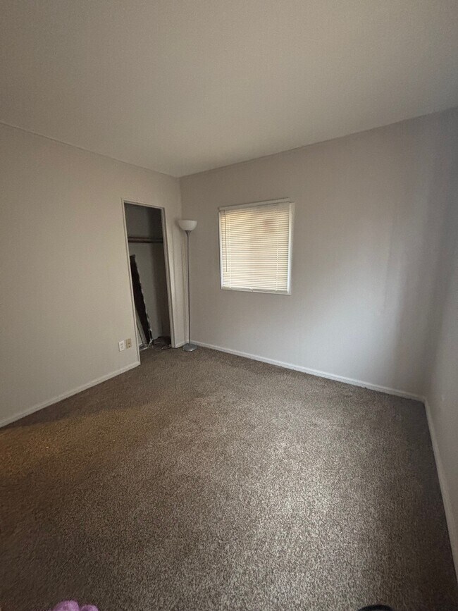 Building Photo - 6725 Wanda Ave