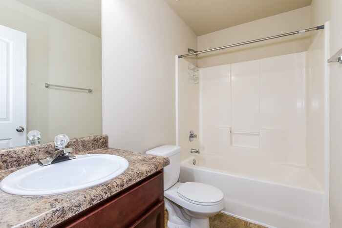 Building Photo - 425 Ripsaw Ct