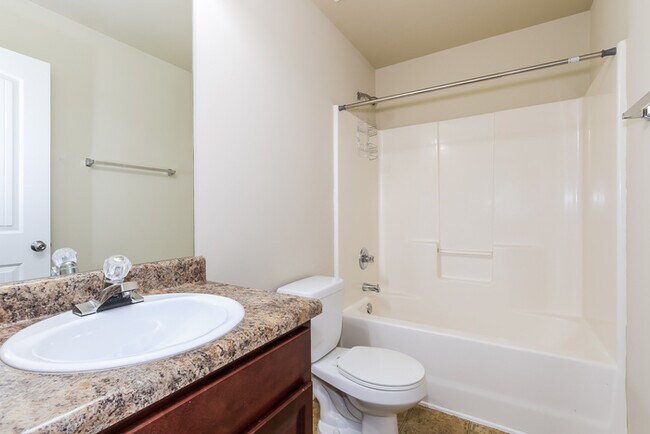 Building Photo - Spacious 4-Bedroom Home in Grovetown, GA