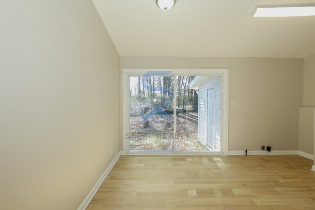 Building Photo - Move in before January 31st and get $100 OFF your rent for the first 3 months — PLUS a $250 Amazo...