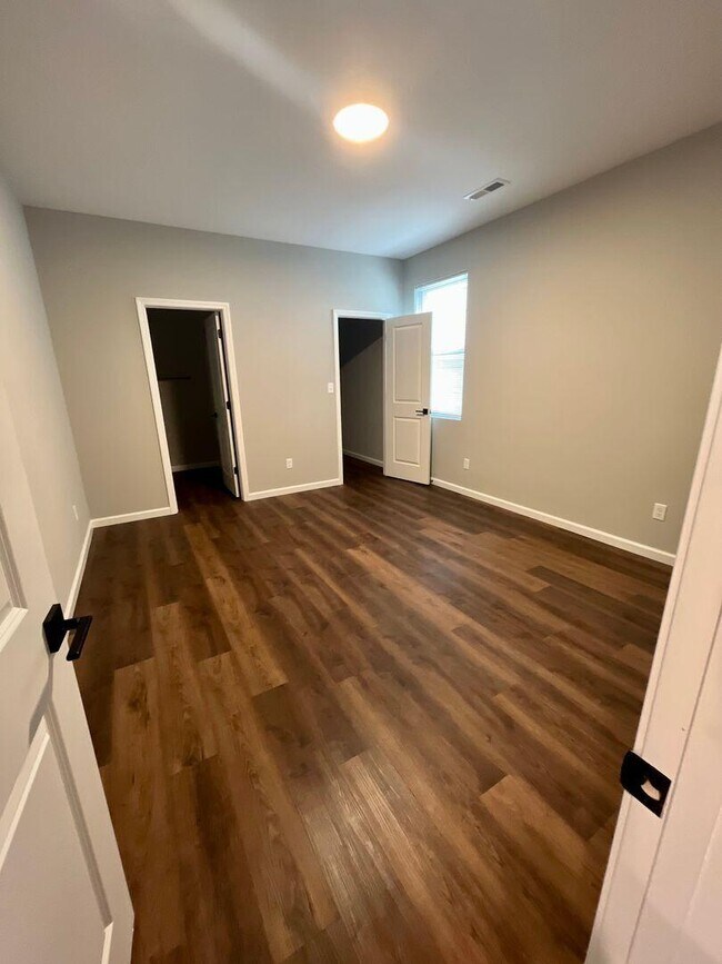 Building Photo - 111 Juniper Path