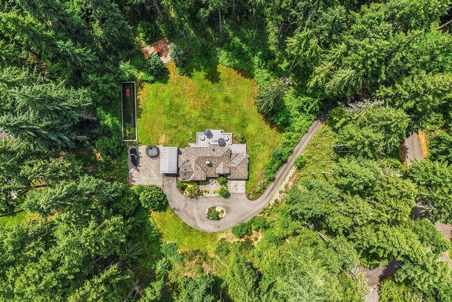Building Photo - Furnished Redmond Home | Short-Term 3–6 Month Lease | Avail Now!