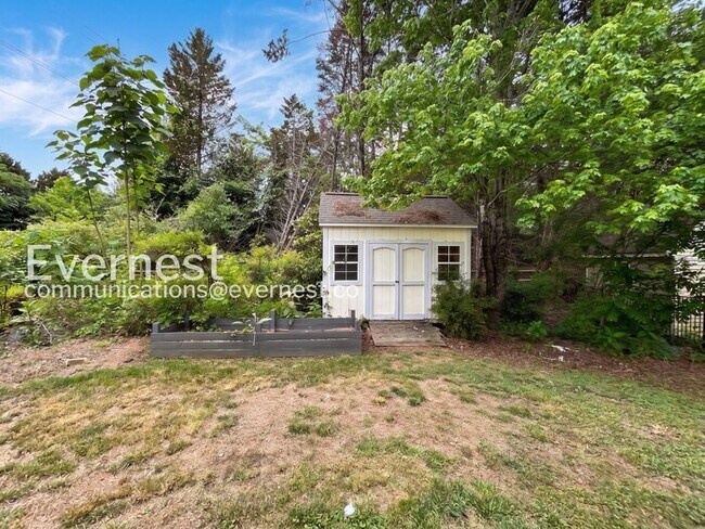 Building Photo - 6914 Weirton Pl