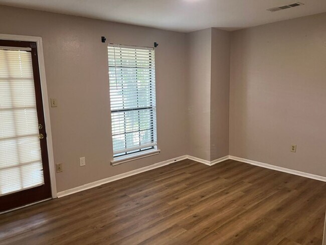 Building Photo - 4374 Stumberg Ln