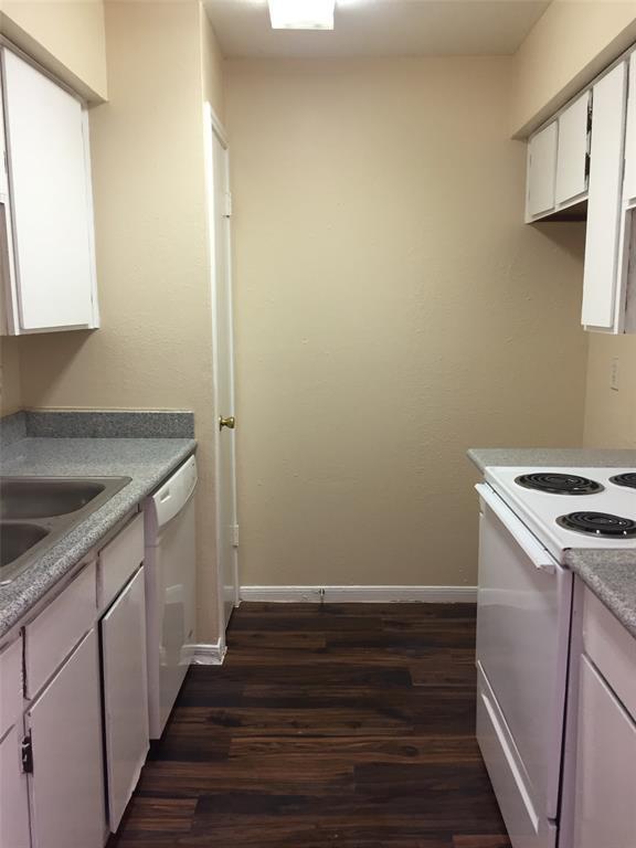 Building Photo - 10211 Sugar Branch Dr