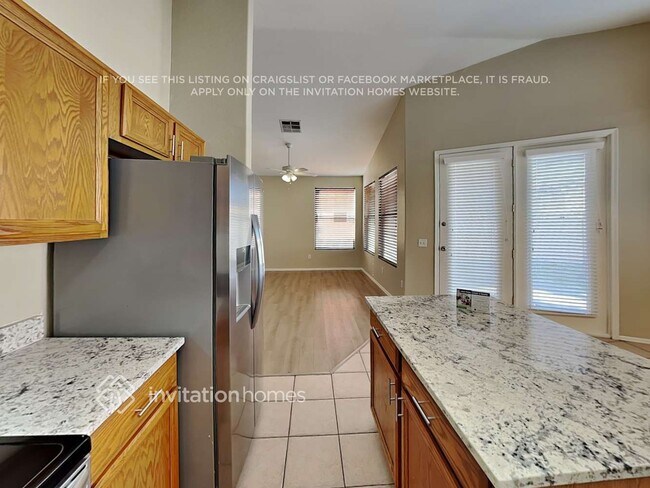 Building Photo - 13446 W Keim Dr