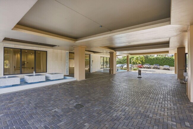 Building Photo - 2000 S Ocean Blvd