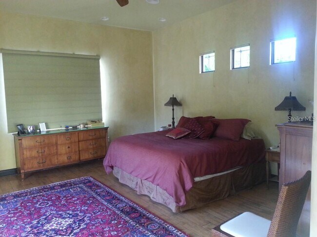 Building Photo - 1953 Freedom Dr