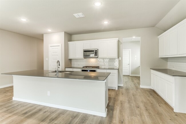 Building Photo - 5211 Bellhurst Dr