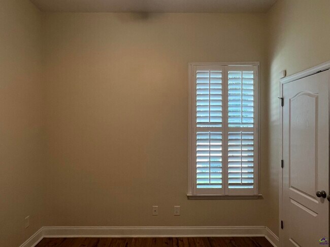 Building Photo - 644 Ivy Brook Way